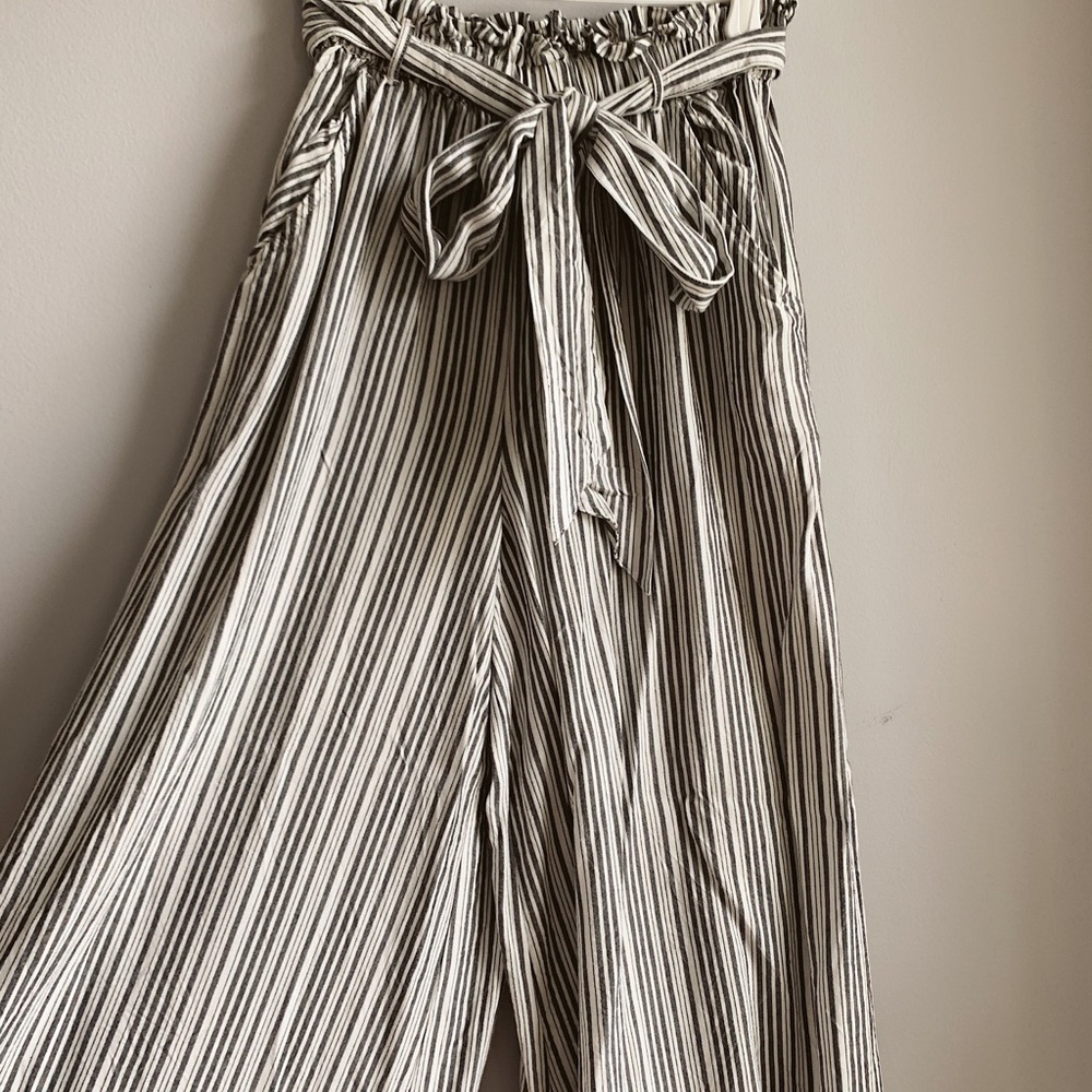 American Eagle Wide Leg Striped Pants
